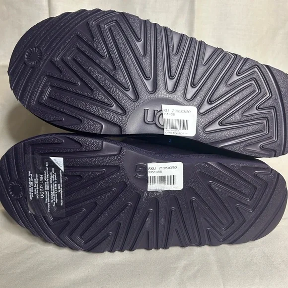 Youth UGG Classic II Iridescent Stars Nightshade/Purple Boots (NWT) - Picture 8 of 8